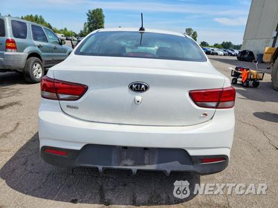 Zdjęcie 6 z 12 samochodu: 2019 KIA RIO S VIN:3KPA24AB0KE166244 - miniatura