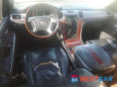 Zdjęcie 8 z 12 samochodu: 2007 CADILLAC ESCALADE LUXURY VIN:1GYEC63857R301736 - miniatura