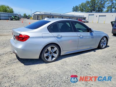 Trzecie zdjęcie samochodu z tyłu: 2018 BMW 330 XI VIN:WBA8D9G53JNU66620 - miniatura