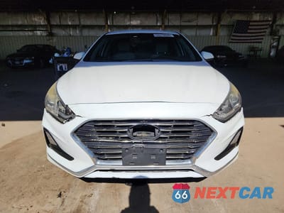 Piąte zdjęcie samochodu w środku: 2018 HYUNDAI SONATA SE VIN:5NPE24AF5JH678211 - miniatura