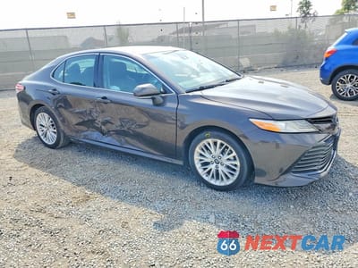 Czwarte zdjęcie samochodu z boku: 2019 TOYOTA CAMRY HYBRID XLE VIN:4T1B21HK3KU013492 - miniatura