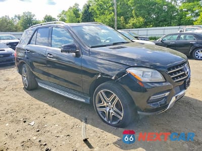 Czwarte zdjęcie samochodu z boku: 2015 MERCEDES-BENZ ML 350 4MATIC VIN:4JGDA5HB8FA445344 - miniatura