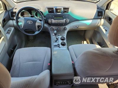 Zdjęcie 8 z 13 samochodu: 2010 TOYOTA HIGHLANDER BASE VIN:JTEBK3EH1A2164443 - miniatura
