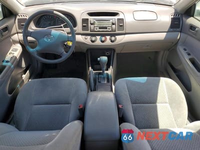 Zdjęcie 8 z 12 samochodu: 2003 TOYOTA CAMRY LE VIN:4T1BE32K63U715643 - miniatura