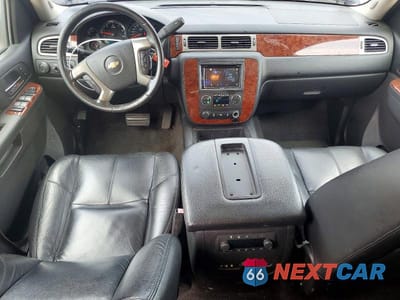 Zdjęcie 8 z 13 samochodu: 2014 CHEVROLET TAHOE K1500 LT VIN:1GNSKBE03ER153151 - miniatura