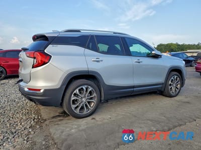Trzecie zdjęcie samochodu z tyłu: 2020 GMC TERRAIN SLT VIN:3GKALPEX3LL306762 - miniatura