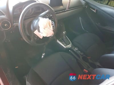 Zdjęcie 8 z 12 samochodu: 2019 TOYOTA YARIS LE VIN:3MYDLBYV9KY525752 - miniatura