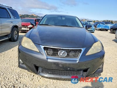 Piąte zdjęcie samochodu w środku: 2011 LEXUS IS 250 VIN:JTHBF5C23B5143112 - miniatura