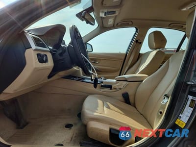 Zdjęcie 7 z 12 samochodu: 2013 BMW 320 I VIN:WBA3B1C54DK128852 - miniatura