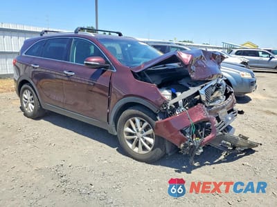 Czwarte zdjęcie samochodu z boku: 2018 KIA SORENTO LX V6 VIN:5XYPG4A50JG352695 - miniatura