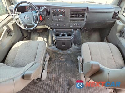Zdjęcie 8 z 13 samochodu: 2023 GMC SAVANA G3500 VIN:1GTZ7GFPXP1143929 - miniatura