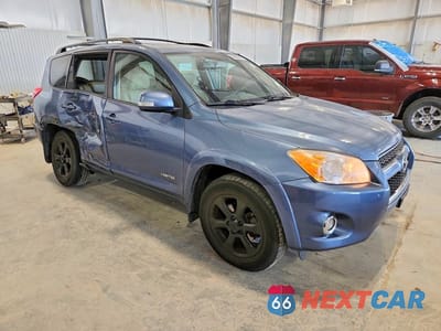 Czwarte zdjęcie samochodu z boku: 2010 TOYOTA RAV4 LIMITED VIN:2T3DK4DV1AW025334 - miniatura