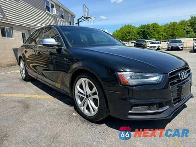 Czwarte zdjęcie samochodu z boku: 2013 AUDI S4 PRESTIGE VIN:WAUKGAFL2DA169896 - miniatura