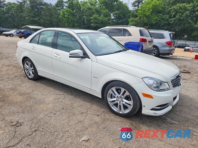 Czwarte zdjęcie samochodu z boku: 2012 MERCEDES-BENZ C 250 VIN:WDDGF4HBXCA602855 - miniatura