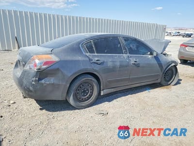 Trzecie zdjęcie samochodu z tyłu: 2011 NISSAN ALTIMA BASE VIN:1N4AL2AP6BN457474 - miniatura