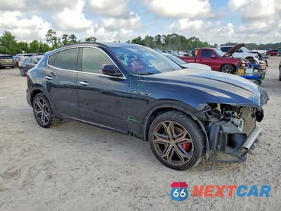 Czwarte zdjęcie samochodu z boku: 2019 MASERATI LEVANTE S SPORT VIN:ZN661YUS1KX334144 - miniatura