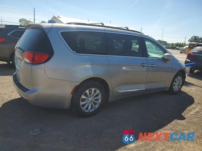 Trzecie zdjęcie samochodu z tyłu: 2017 CHRYSLER PACIFICA TOURING L VIN:2C4RC1BG4HR540614 - miniatura