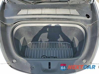 Zdjęcie 12 z 13 samochodu: 2023 TESLA MODEL Y VIN:7SAYGDEE1PA025737 - miniatura