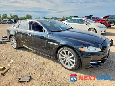 Czwarte zdjęcie samochodu z boku: 2012 JAGUAR XJ VIN:SAJWA1CB4CLV30051 - miniatura