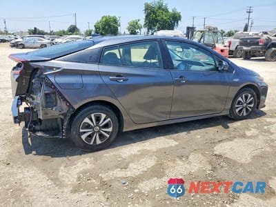 Trzecie zdjęcie samochodu z tyłu: 2017 TOYOTA PRIUS PRIME ADVANCED VIN:JTDKARFP4H3046715 - miniatura