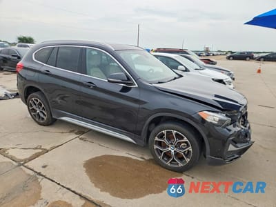 Czwarte zdjęcie samochodu z boku: 2021 BMW X1 SDRIVE28I VIN:WBXJG7C00M5U01077 - miniatura