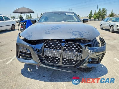 Piąte zdjęcie samochodu w środku: 2022 BMW M4 VIN:WBA83AP01NCK03374 - miniatura