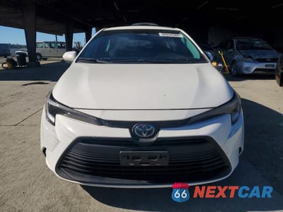 Piąte zdjęcie samochodu w środku: 2024 TOYOTA COROLLA HYBRID LE VIN:JTDBCMFE6R3047104 - miniatura