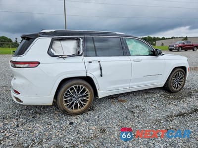 Trzecie zdjęcie samochodu z tyłu: 2023 JEEP GRAND CHEROKEE L SUMMIT VIN:1C4RJKET6P8109979 - miniatura