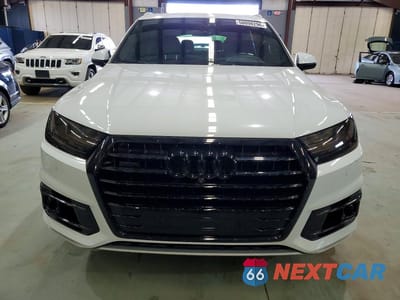 Piąte zdjęcie samochodu w środku: 2019 AUDI Q7 PRESTIGE VIN:WA1VAAF76KD004542 - miniatura