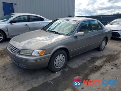 1999 TOYOTA CAMRY LE 4T1BG22K2XU467434 - główne zdjęcie licytacji z USA - miniatura