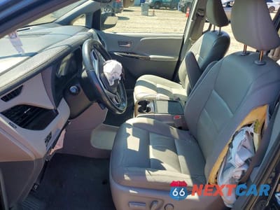 Zdjęcie 7 z 13 samochodu: 2019 TOYOTA SIENNA XLE 8-PASSENGER VIN:5TDYZ3DC3KS016501 - miniatura