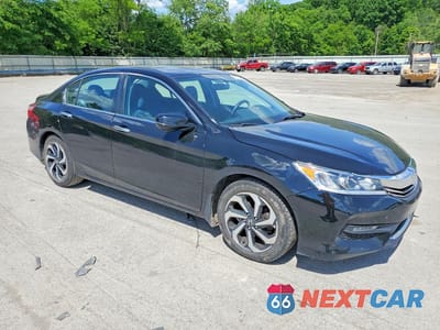 Czwarte zdjęcie samochodu z boku: 2017 HONDA ACCORD EX VIN:1HGCR2F71HA000910 - miniatura