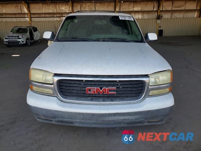 Piąte zdjęcie samochodu w środku: 2004 GMC YUKON VIN:1GKEC13V24R209689 - miniatura