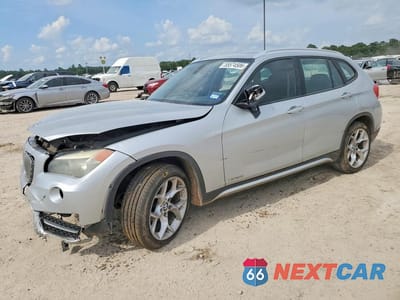 2015 BMW X1 XDRIVE28I WBAVL1C50FVY28150 - główne zdjęcie licytacji z USA - miniatura