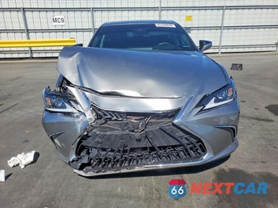 Piąte zdjęcie samochodu w środku: 2019 LEXUS ES 300H VIN:58AB21B14KU004230 - miniatura