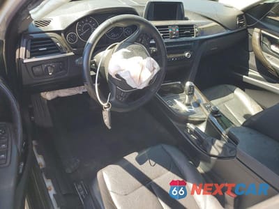 Zdjęcie 8 z 12 samochodu: 2015 BMW 328 I VIN:WBA3A5G55FNS83710 - miniatura
