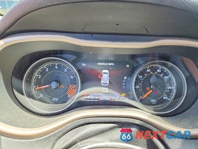 Zdjęcie 9 z 12 samochodu: 2015 JEEP CHEROKEE LIMITED VIN:1C4PJMDS1FW646474 - miniatura