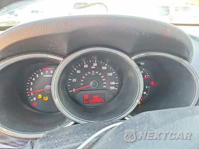 Zdjęcie 9 z 12 samochodu: 2011 KIA SORENTO LX VIN:5XYKT3A10BG002322 - miniatura