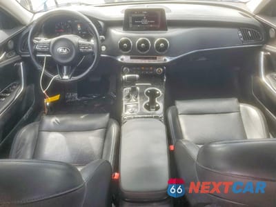 Zdjęcie 8 z 12 samochodu: 2019 KIA STINGER PREMIUM VIN:KNAE25LA3K6064399 - miniatura