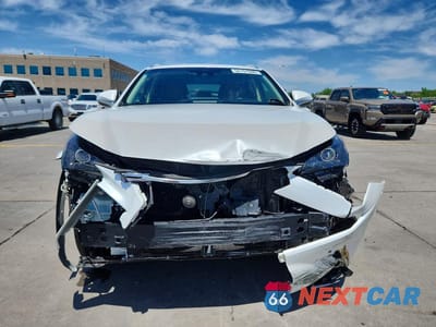 Piąte zdjęcie samochodu w środku: 2018 LEXUS NX 300 BASE VIN:JTJYARBZ0J2111554 - miniatura