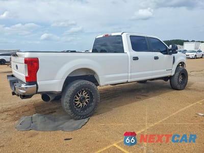 Trzecie zdjęcie samochodu z tyłu: 2017 FORD F250 SUPER DUTY VIN:1FT7W2BT6HEE27102 - miniatura