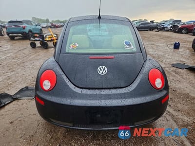Zdjęcie 6 z 12 samochodu: 2010 VOLKSWAGEN NEW BEETLE VIN:3VWRG3AG5AM033670 - miniatura