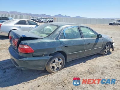 Trzecie zdjęcie samochodu z tyłu: 2000 HONDA ACCORD EX VIN:1HGCG1653YA039349 - miniatura