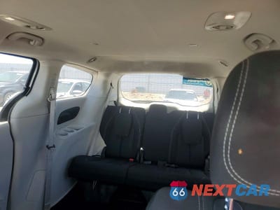 Zdjęcie 10 z 14 samochodu: 2022 CHRYSLER VOYAGER LX VIN:2C4RC1CGXNR204931 - miniatura