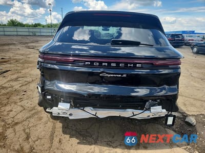 Zdjęcie 6 z 12 samochodu: 2024 PORSCHE CAYENNE S VIN:WP1AL2AY8RDA32162 - miniatura