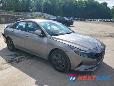 Czwarte zdjęcie samochodu z boku: 2023 HYUNDAI ELANTRA SEL VIN:KMHLM4AG6PU600718 - miniatura