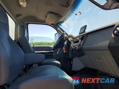 Piąte zdjęcie samochodu w środku: 2021 FORD F750 SUPER DUTY VIN:1FDWF7DC4MDF01683 - miniatura