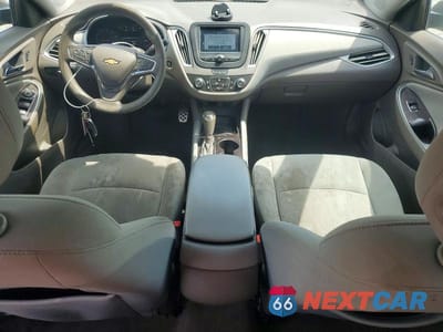 Zdjęcie 8 z 12 samochodu: 2017 CHEVROLET MALIBU LS VIN:1G1ZB5ST1HF106478 - miniatura