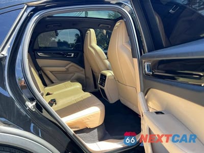 Zdjęcie 6 z 10 samochodu: 2020 PORSCHE CAYENNE COUPE VIN:WP1BA2AY2LDA46687 - miniatura
