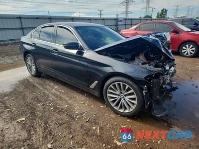 Czwarte zdjęcie samochodu z boku: 2022 BMW 530 XI VIN:WBA13BJ00NWX52045 - miniatura